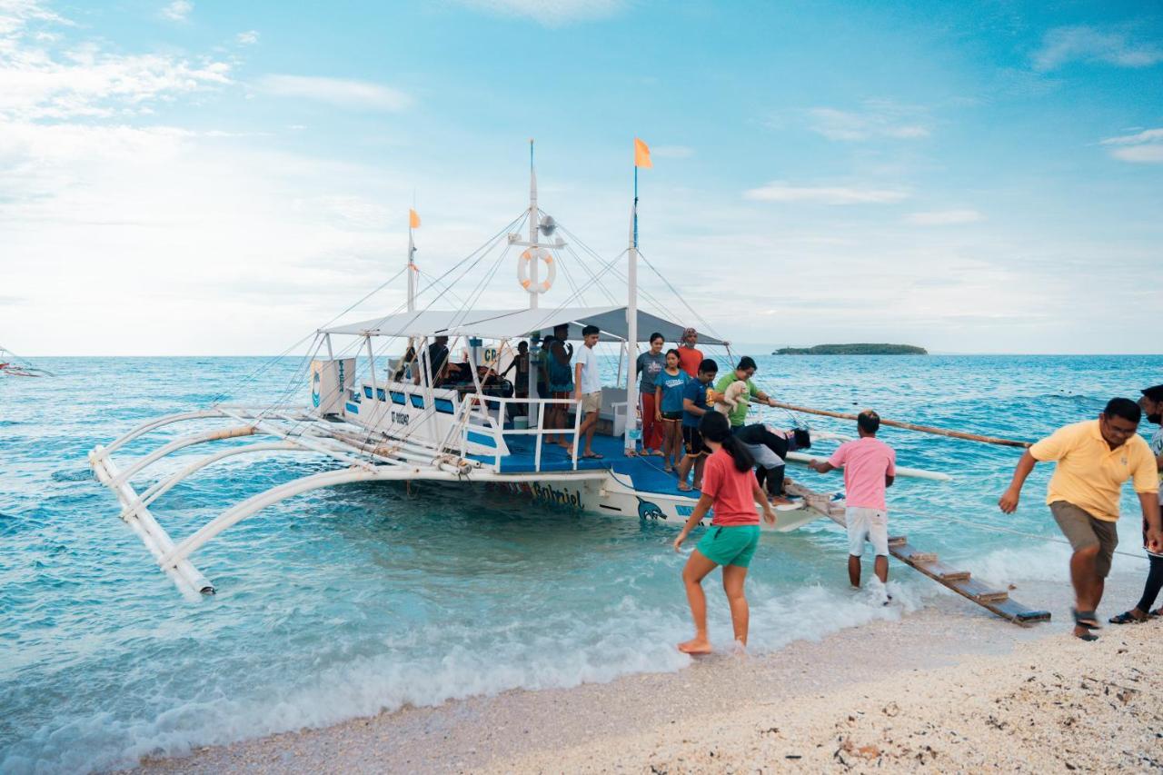 Island Front - Bangcogon And Restaurant Guest house