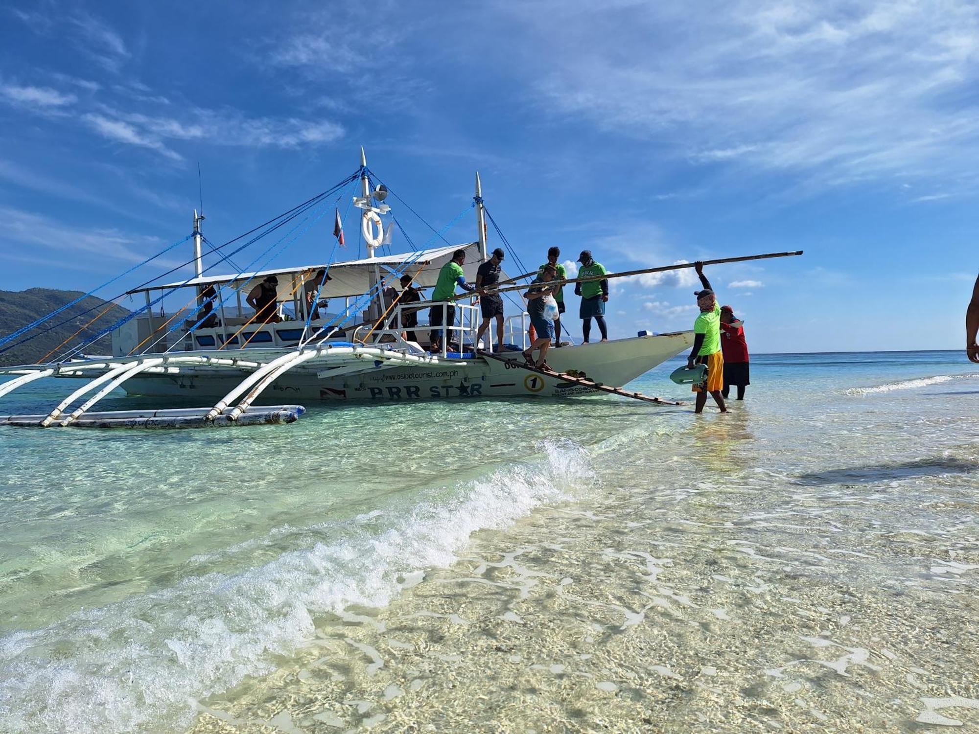 Island Front - Bangcogon And Restaurant