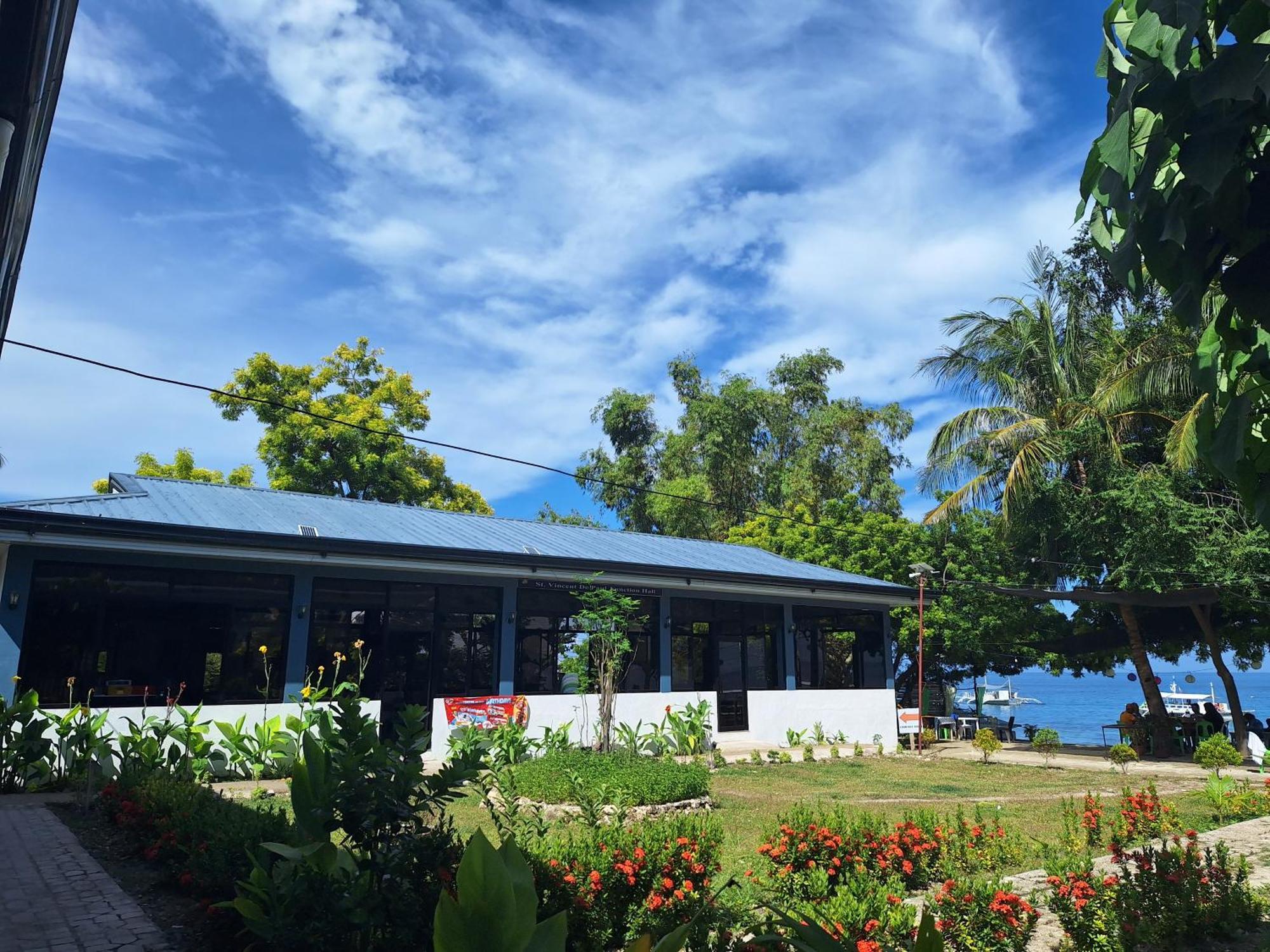 Island Front - Bangcogon And Restaurant 3* Oslob