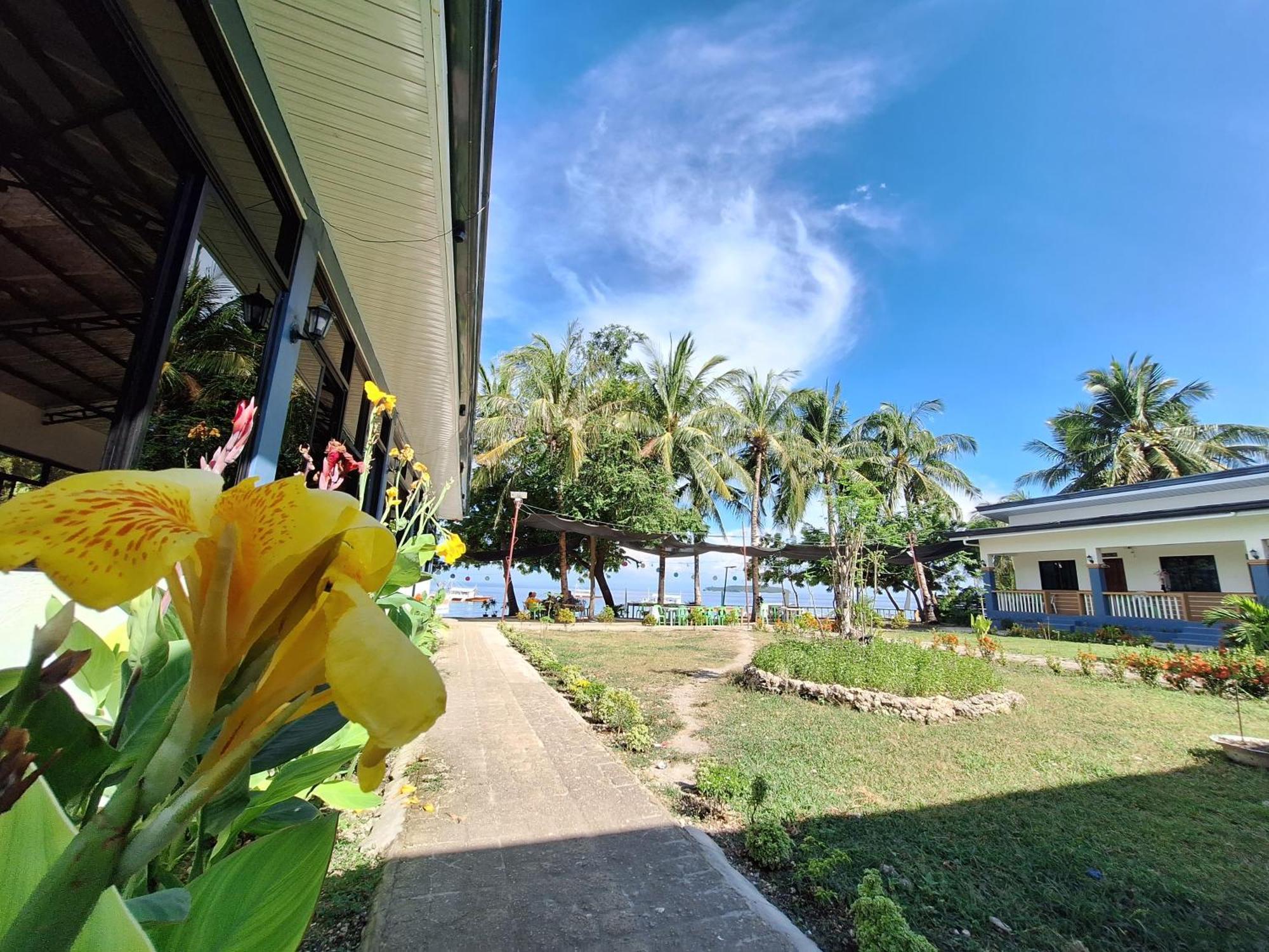 Island Front - Bangcogon And Restaurant Guest house 3*